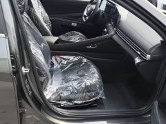 Hyundai Elantra 2023 1.5L CVT Luxury - ფოტო 18
