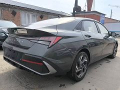 Hyundai Elantra 2023 1.5L CVT Luxury - ფოტო 4