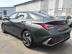 Hyundai Elantra 2023 1.5L CVT Luxury - ფოტო 6