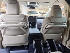 Toyota Vellfire 2024 Crown Hybrid 2.5L Executive Premier Edition - ფოტო 10