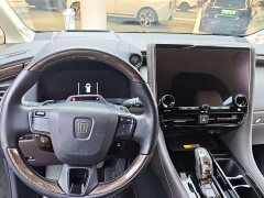 Toyota Vellfire 2024 Crown Hybrid 2.5L Executive Premier Edition - ფოტო 16