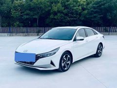 Hyundai Elantra 2022 1.5L CVT Luxury - ფოტო 1