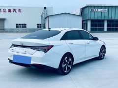Hyundai Elantra 2022 1.5L CVT Luxury - ფოტო 2