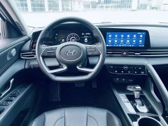 Hyundai Elantra 2022 1.5L CVT Luxury - ფოტო 8