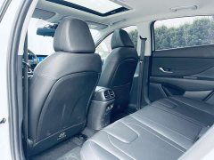 Hyundai Elantra 2022 1.5L CVT Luxury - ფოტო 9