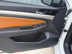 Volkswagen Bora 200TSI DSG Comfort Edition - ფოტო 7