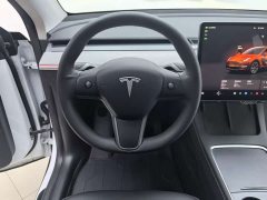 Tesla Model Y Rear-Wheel Drive - ფოტო 15