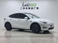 Tesla Model Y Rear-Wheel Drive - ფოტო 3