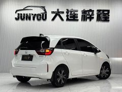 Honda Fit 1.5L CVT Trendy Sunroof Edition - ფოტო 4