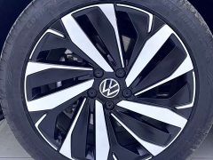 Volkswagen Passat 330TSI Elite - ფოტო 14