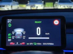 Tesla Model Y Performance All-Wheel Drive - ფოტო 11