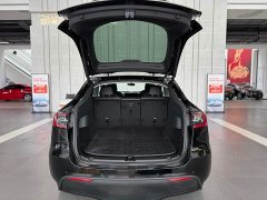 Tesla Model Y Standard Range RWD - ფოტო 12