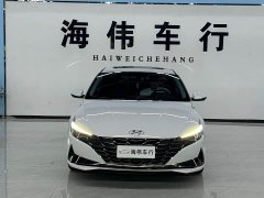 Hyundai Elantra 2022 1.5L CVT Luxury - ფოტო 2