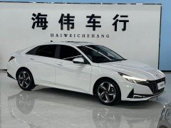 Hyundai Elantra 2022 1.5L CVT Luxury - ფოტო 3