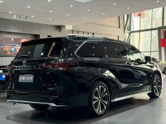 Toyota Grevias 2.5L Hybrid Premium VIP Edition - ფოტო 3