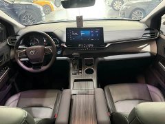 Toyota Grevias 2.5L Hybrid Premium VIP Edition - ფოტო 5