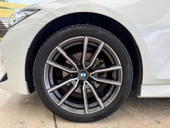 BMW 3 Series 320Li M Sport Package - ფოტო 15