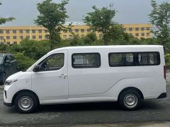 Wuling Yangguang 2024 300km Comfort Passenger Van 75kW - ფოტო 3
