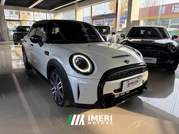 BMW MINI 2.0T COOPER S Artist Five-Door
