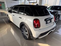 BMW MINI 2.0T COOPER S Artist Five-Door - ფოტო 4