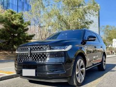 Lincoln Navigator 3.5T Presidential Edition - ფოტო 1