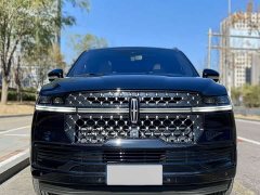 Lincoln Navigator 3.5T Presidential Edition - ფოტო 2