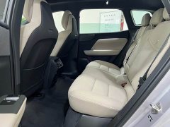 Volvo XC70 Plug-in Hybrid AWD Extended Range Core - ფოტო 10