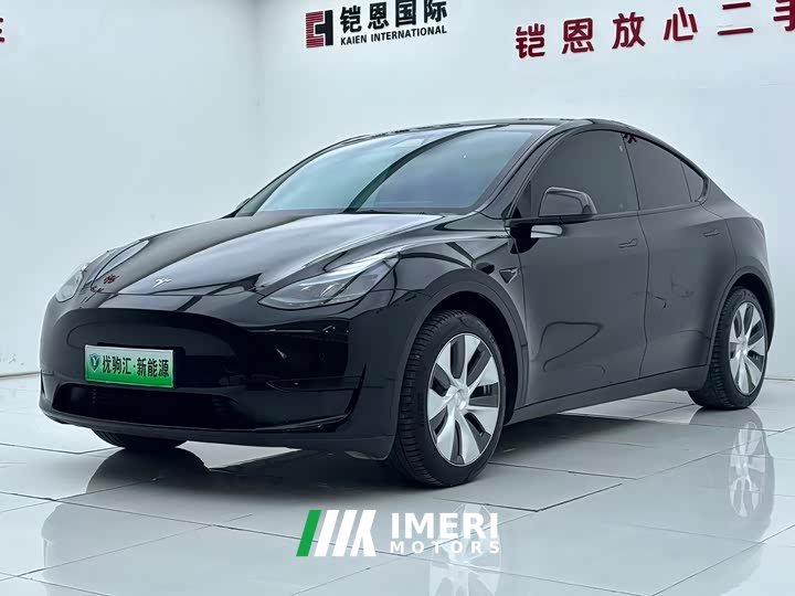 Tesla Model Y Facelift Rear-Wheel Drive