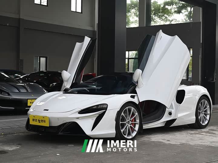 McLaren Artura 3.0T Hybrid Standard