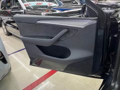 Tesla Model Y Rear-Wheel Drive - ფოტო 13