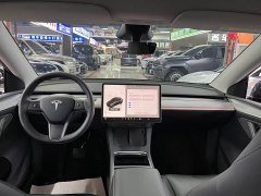 Tesla Model Y Rear-Wheel Drive - ფოტო 9