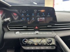Hyundai Elantra 1.5L CVT Luxury - ფოტო 13