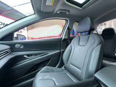 Hyundai Elantra 1.5L CVT Luxury - ფოტო 16