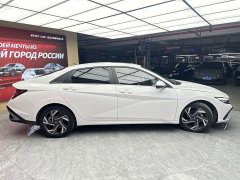 Hyundai Elantra 1.5L CVT Luxury - ფოტო 4