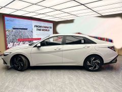 Hyundai Elantra 1.5L CVT Luxury - ფოტო 8