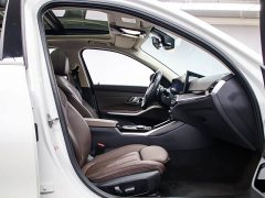 BMW 3 Series 320Li M Sport Package - ფოტო 13