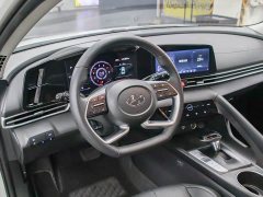 Hyundai Elantra 2022 1.5L CVT Luxury - ფოტო 5