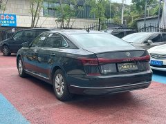 Volkswagen Passat Outstanding Edition 280TSI Business Version - ფოტო 6