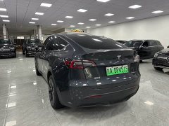 Tesla Model Y Long Range All-Wheel Drive - ფოტო 9