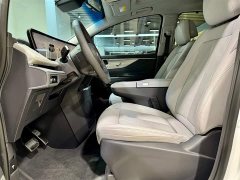 Buick GL8 Luzun Respect Edition - ფოტო 17