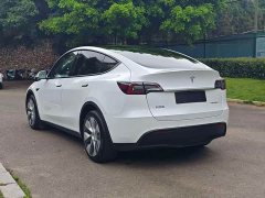 Tesla Model Y Long Range All-Wheel Drive - ფოტო 7