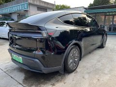 Tesla Model Y L Long Range All-Wheel Drive - ფოტო 4