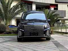 Mercedes-Benz Vito 2.0T Business Edition 7-Seater - ფოტო 2
