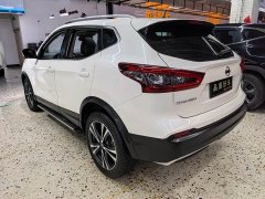 Nissan Qashqai 2.0L CVT XV Premium Night Edition - ფოტო 4