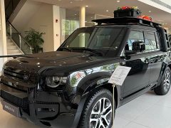 Land Rover Defender 110 3.0T Dark Edition - ფოტო 3