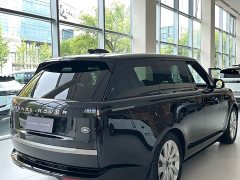 Land Rover Range Rover 3.0 L6 360PS SE Standard Wheelbase - ფოტო 8