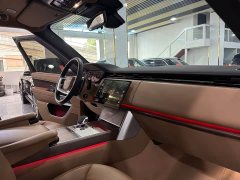 Land Rover Range Rover 3.0L V6 400PS Extended Wheelbase Prestige Edition - ფოტო 10