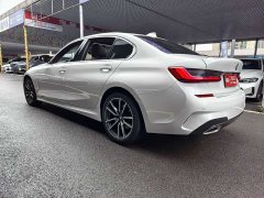 BMW 3 Series 320Li M Sport Package - ფოტო 6