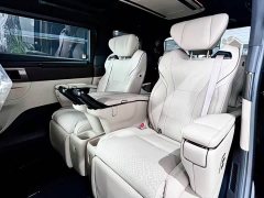 Toyota Alphard Hybrid 2.5L Premium Edition - ფოტო 12