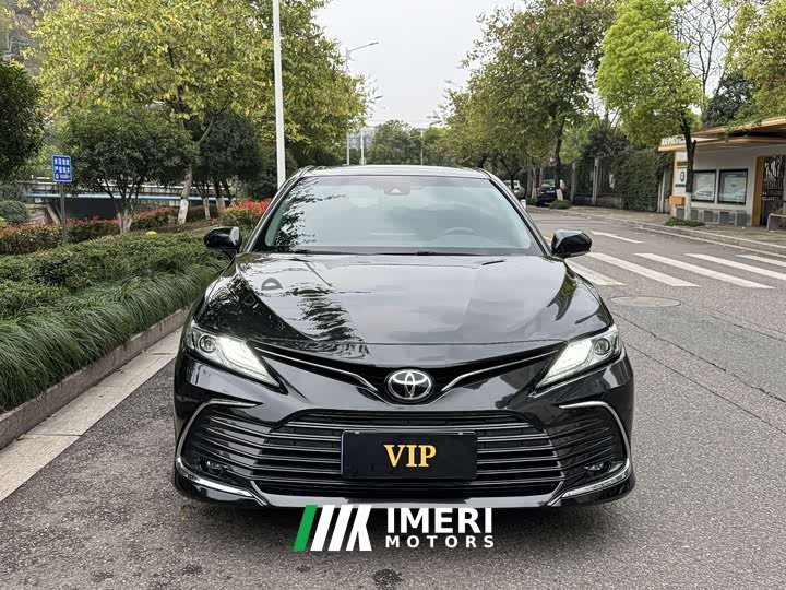 Toyota Camry 2.0G Luxury